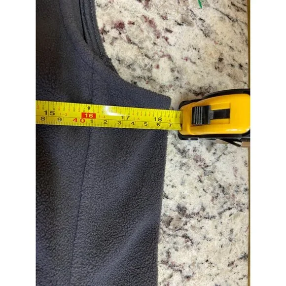 Fresh Womens Gray Fleece Vest Small  Full-Zip Pockets Athletic - Picture 9 of 10